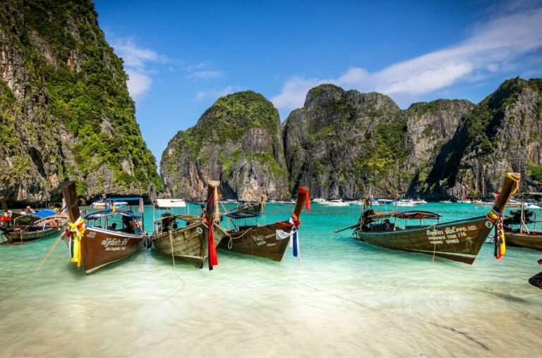 Bueterful Phi-Phi beach in Thailand